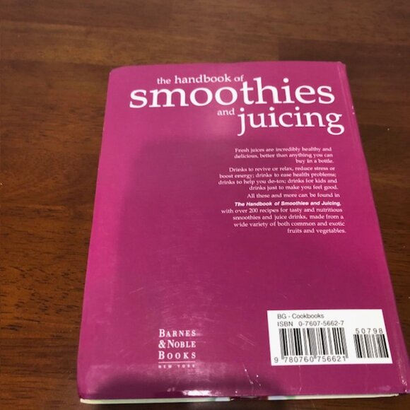 Smoothies and Juicing Vintage Books Bundle of 2. - Picture 14 of 16